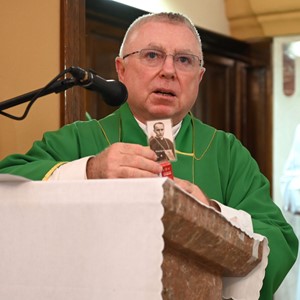 Homilija mons. Batelje prigodom darovanja relikvije bl. Alojzija Stepinca Župi sv. Josipa u Obrovcu